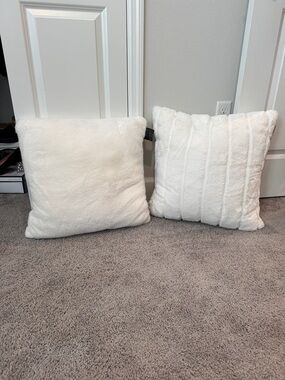 Surell Plush Faux Fur Decorative Pillow - Cream White